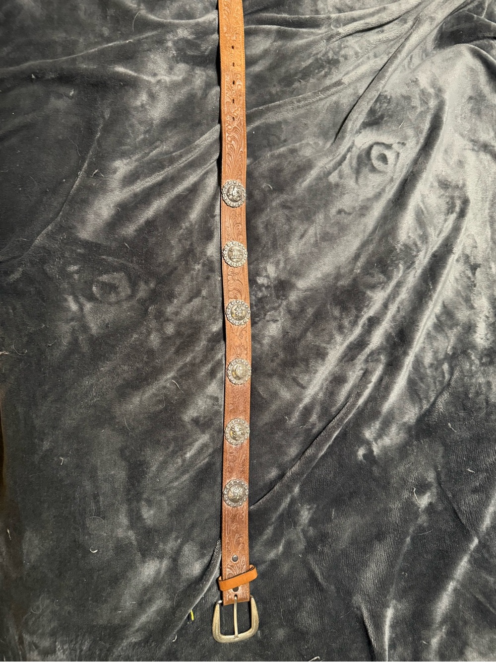 Vintage Leather Western-Style Brown Men's Belt with Conchos
